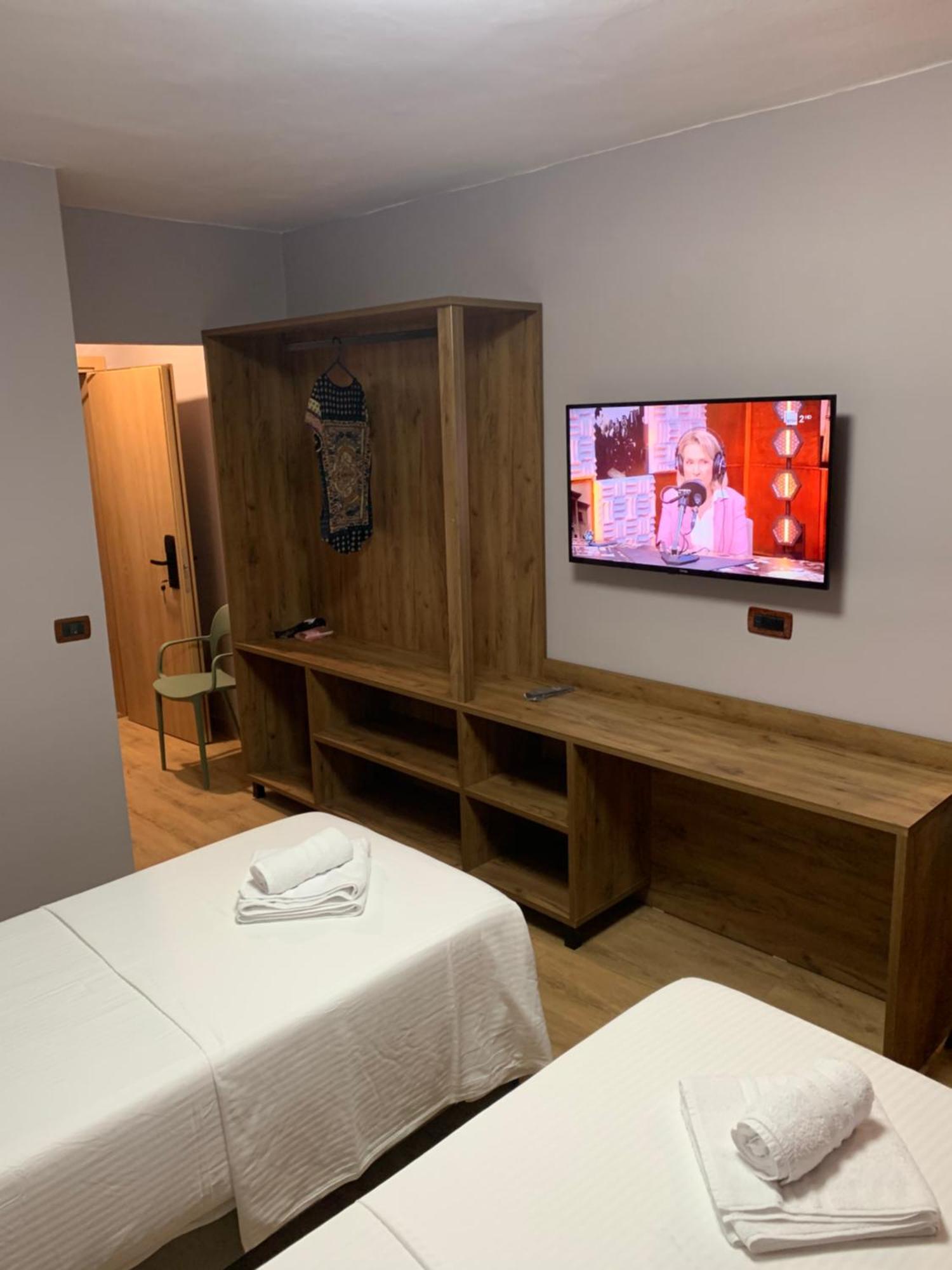 Hotel Dodona Sarandë 외부 사진