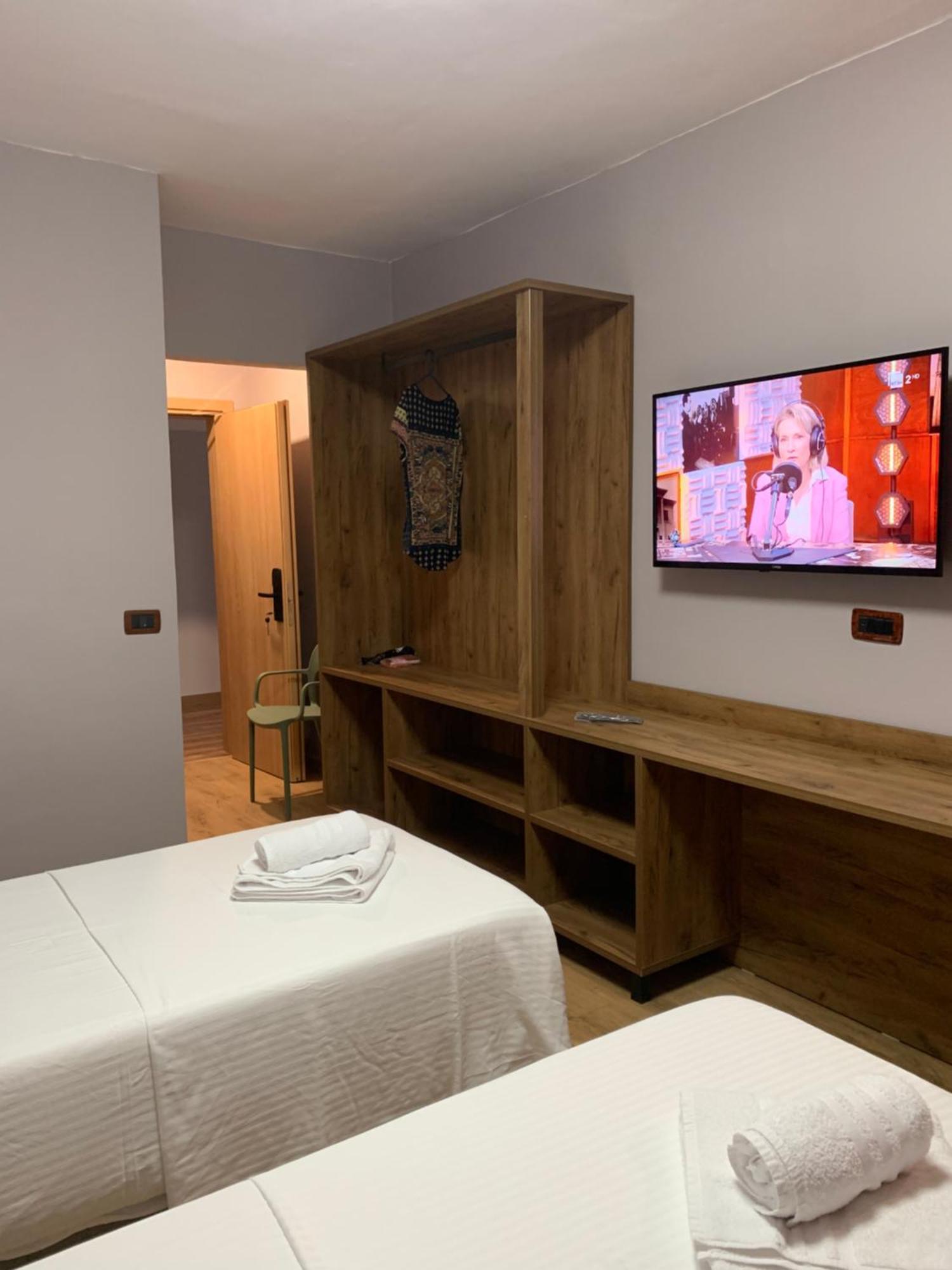 Hotel Dodona Sarandë 외부 사진