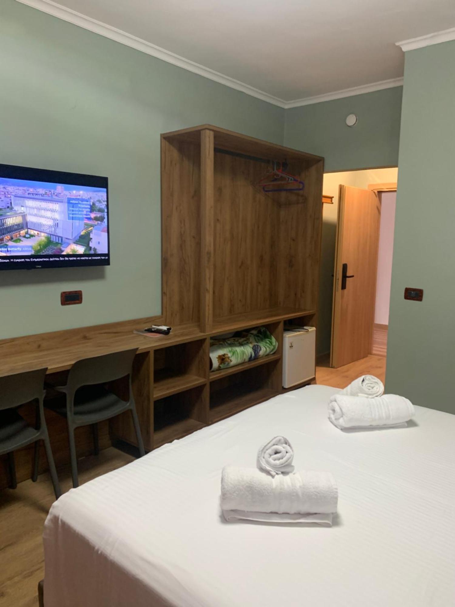 Hotel Dodona Sarandë 외부 사진