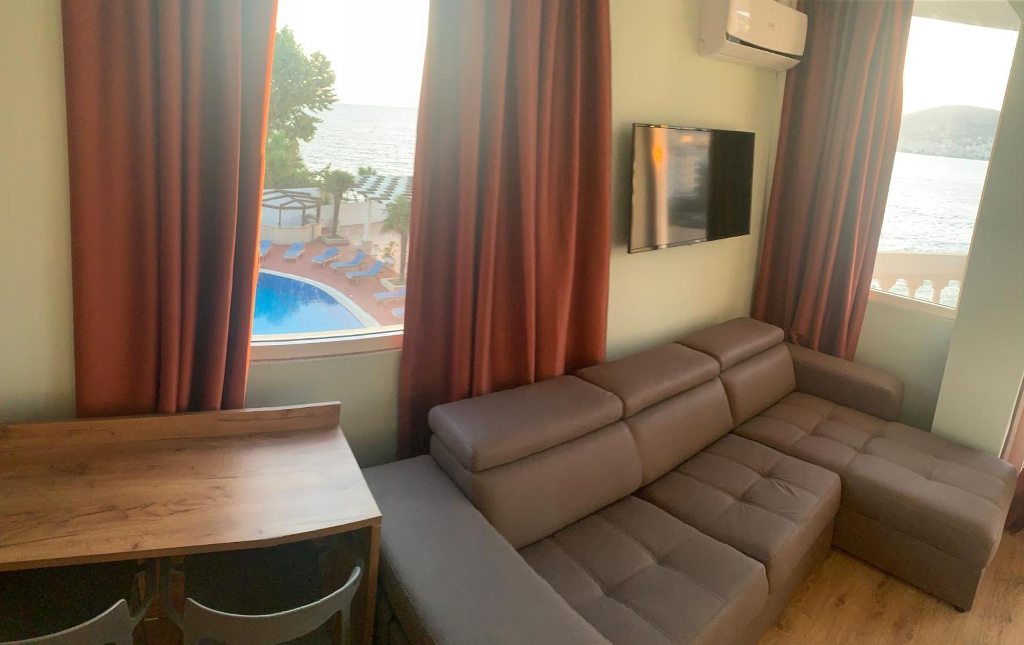 Hotel Dodona Sarandë 외부 사진